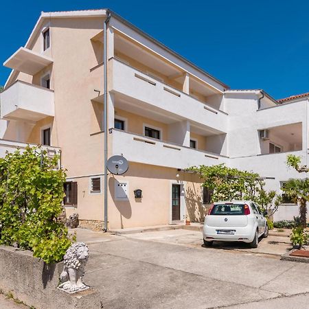 Gorgeous Apartment In Krk With Wifi Krk Town Dış mekan fotoğraf