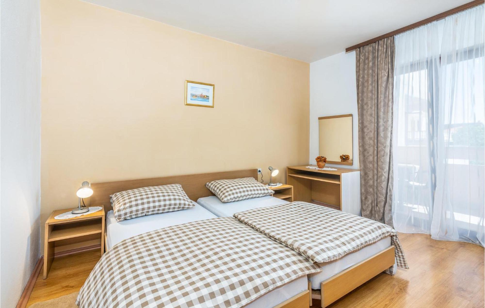 Gorgeous Apartment In Krk With Wifi Krk Town Dış mekan fotoğraf