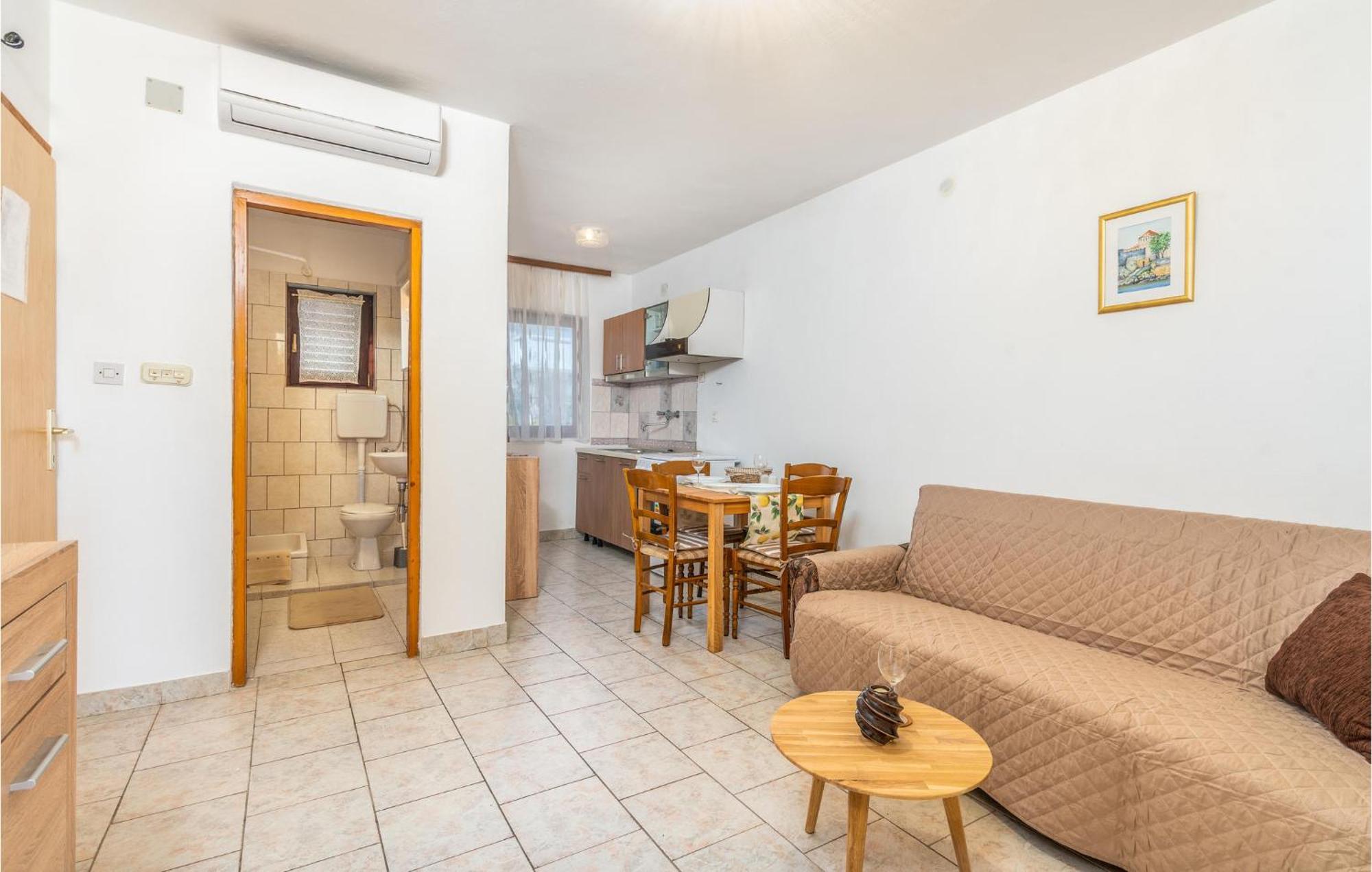 Gorgeous Apartment In Krk With Wifi Krk Town Dış mekan fotoğraf